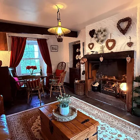 Cozy & Charming Countryside In Ullswater 別荘